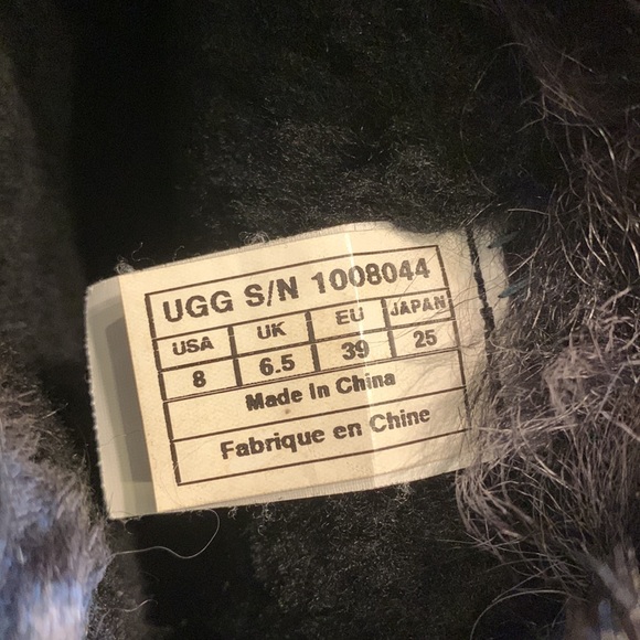 COPY - UGG Black Suede Fur Trimmed Boots, Black Trim Sz 8 lightly worn and so s… - Picture 5 of 5